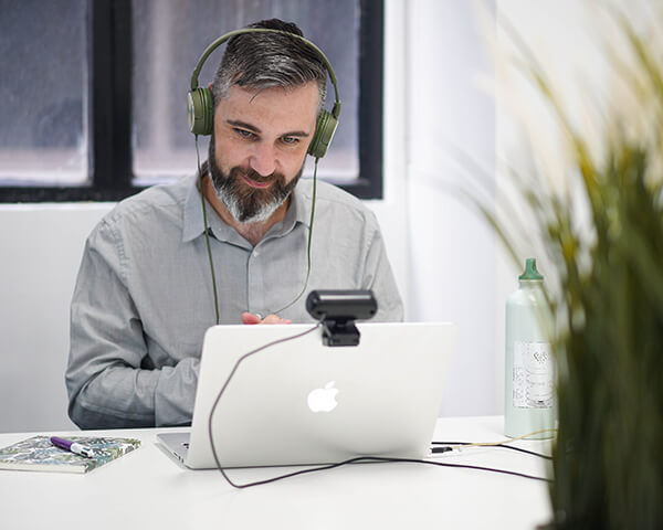 Where to Find an Ideal English Tutor for Your Needs?